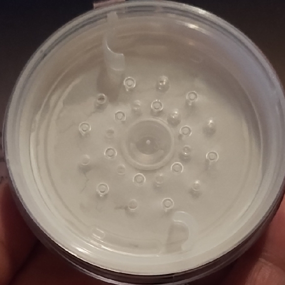 NIB Mary Kay Translucent Loose Powder 3 Pack - Picture 3 of 4